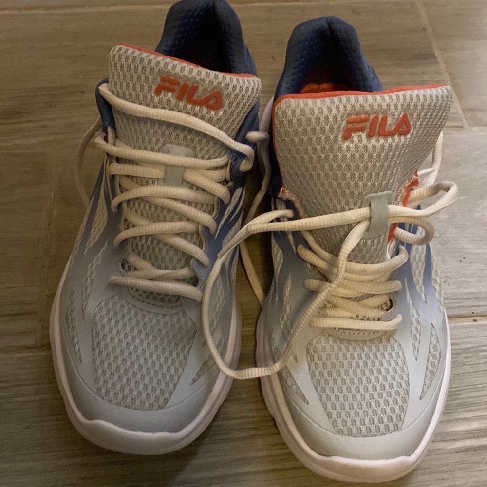 Fila light blue women tennis shoes size 8.5